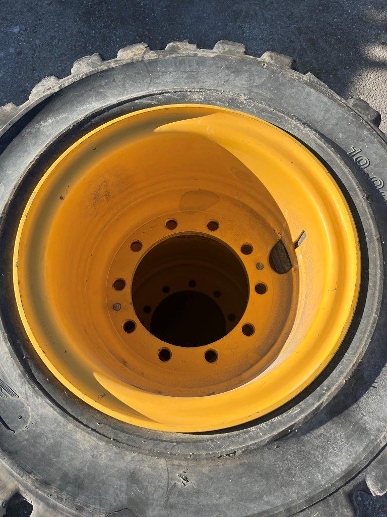 Camso WEX 583S solid tires with rims - Image 6